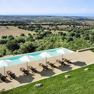 **** Resort Relais Chiaramonte Italy